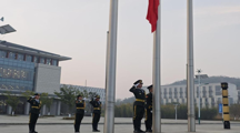 擎旗奋进新征程，建院学子向未来—— 18影片
师生参加升旗仪式
