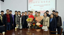 携笔从戎铸军魂 青春报国正当时— 18影片
举行2025年大学生春季入伍欢送会